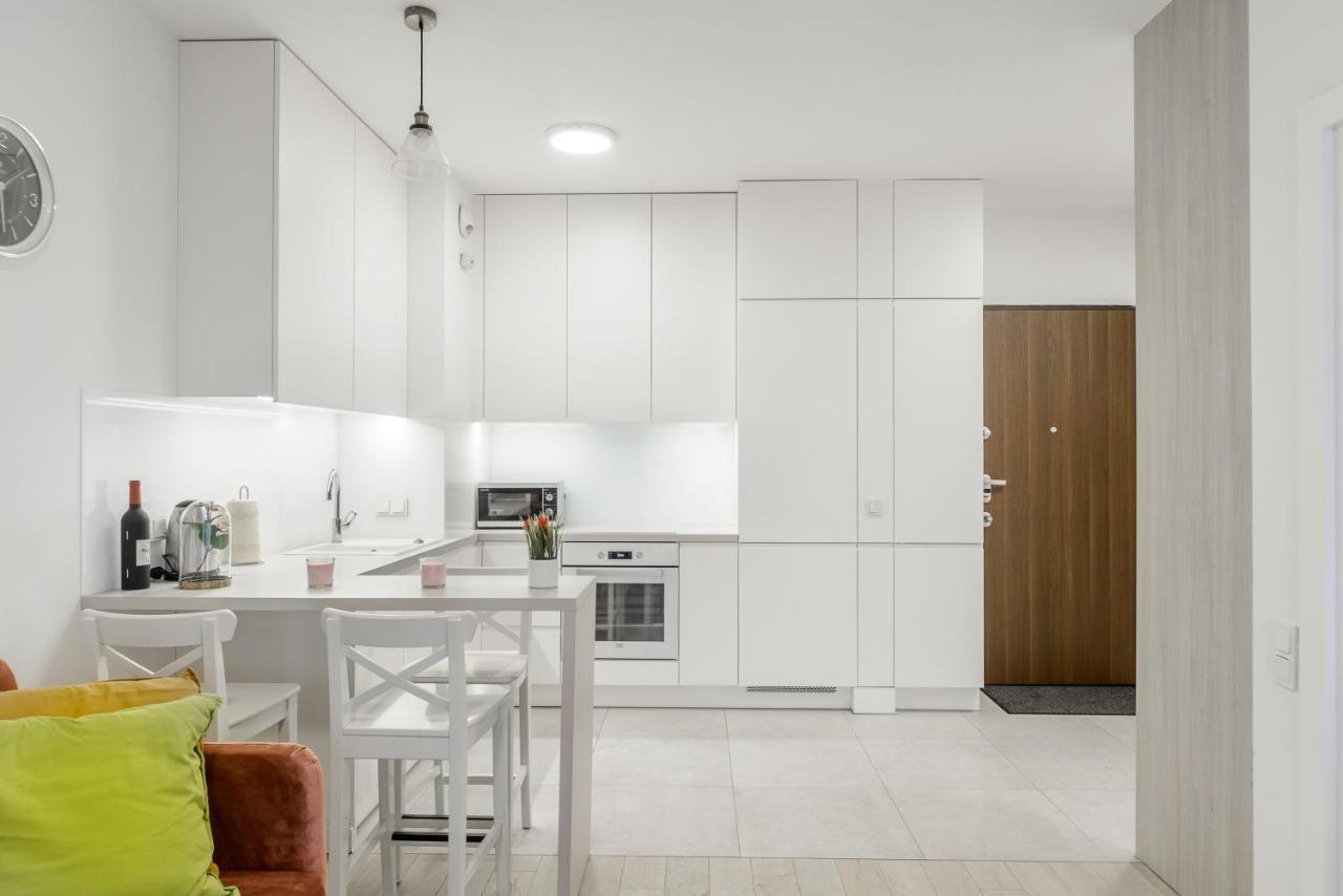 Lumina Luxury In Mennica Lägenhetshotell Warszawa